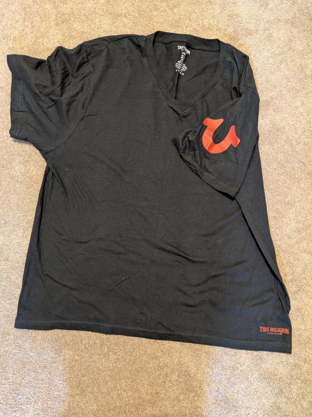 100% cotton True Religion Black V-Neck T-shirt Size large red decals